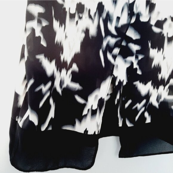 CLEO Split Back Abstract Black and White Sleeveless Top XL Petite - Picture 11 of 12